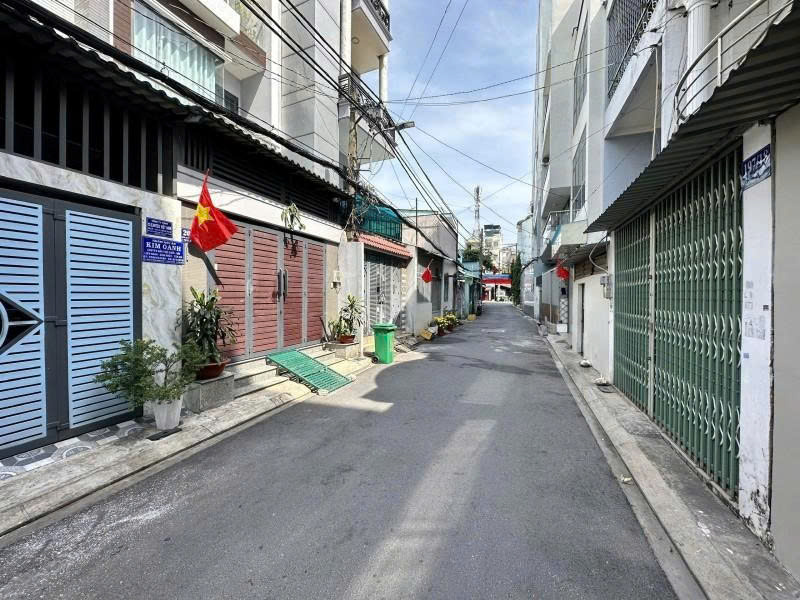 Bán nhà HXH 6m Thoại Ngọc Hầu - gần Nguyễn Sơn, 5,2x23m, 2 Tầng - 3 PN, chỉ 13 Tỷ. 15997983