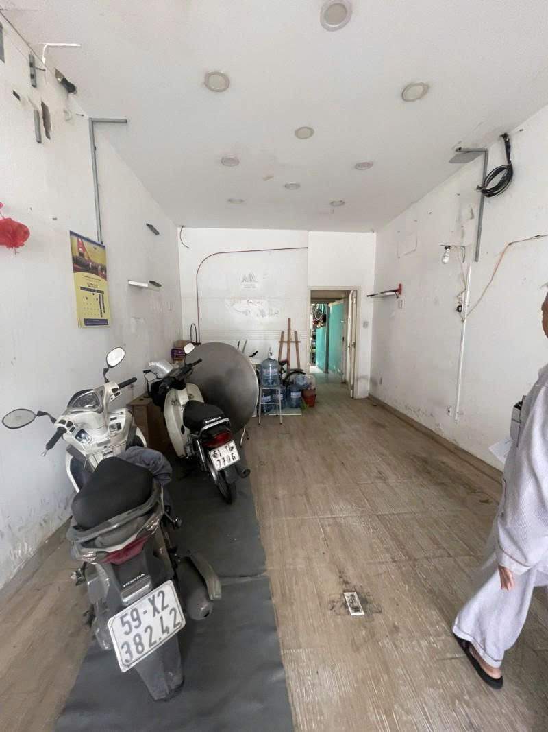 Bán nhà Mặt tiền Ba Tháng Hai, gần nga tư Lê Hồng Phong, 4x24m, 2 tầng, 1 đời chủ, 47 Tỷ. 15997990