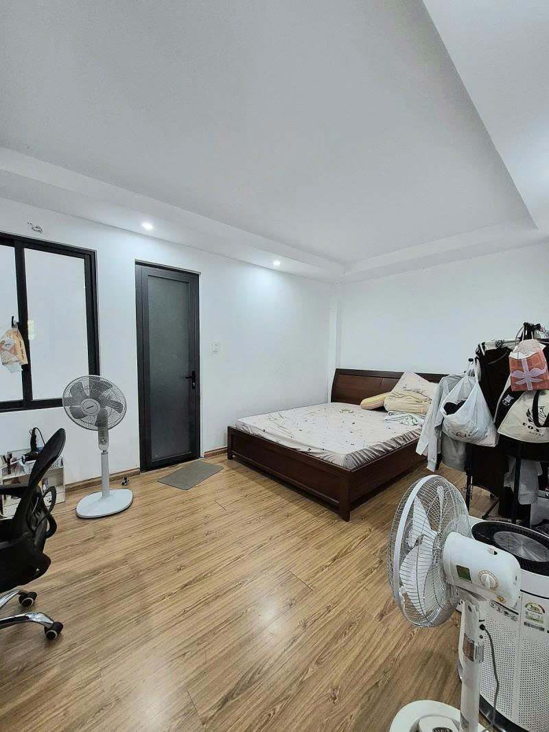 Bán nhà Hẻm 8m  Nguyễn Cửu Đàm - ngay Tân Sơn Nhì, 5x13m, 5 Tầng - 5PN, chỉ 9,7 tỷ. 15997998