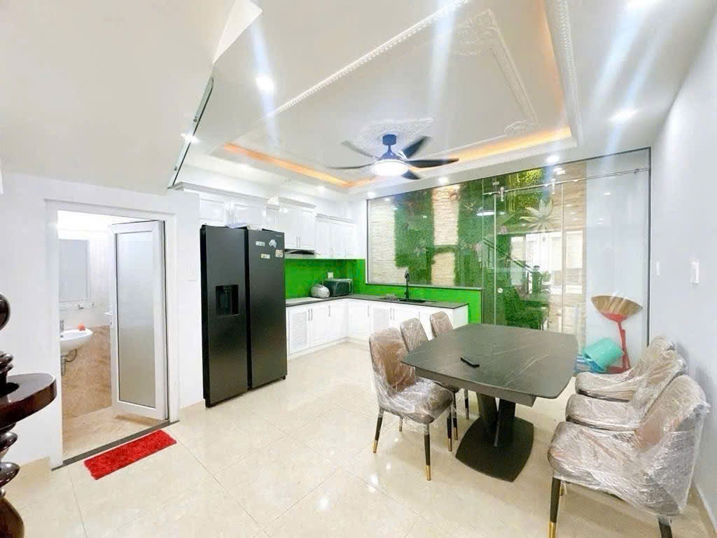 NHÀ ĐẸP HẺM Ô TÔ HUỲNH TẤN PHÁT, Q.7 - TẶNG FULL NỘI THẤT CAO CẤP! 15998037