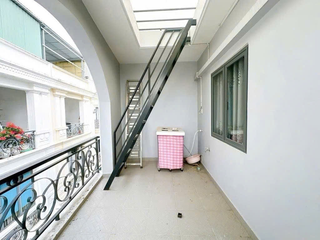 NHÀ ĐẸP HẺM Ô TÔ HUỲNH TẤN PHÁT, Q.7 - TẶNG FULL NỘI THẤT CAO CẤP! 15998037