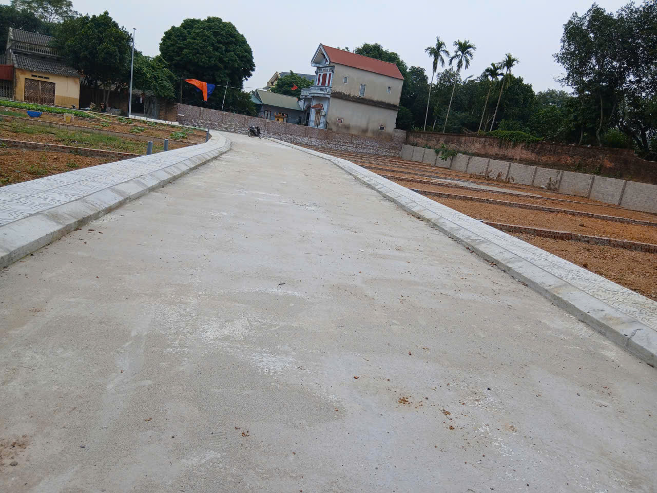 CỰC PHẨM HOÀ LẠC  – VỊ TRÍ ĐẸP, GIÁ TỐT 15998039