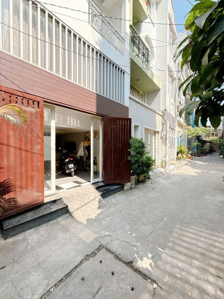 CHỈ NHỈNH 6 TỶ - NHÀ TRẦN XUÂN SOẠN Q.7 - SÁT MẶT TIỀN - TIỀM NĂNG TĂNG GIÁ MẠNH! 15998040