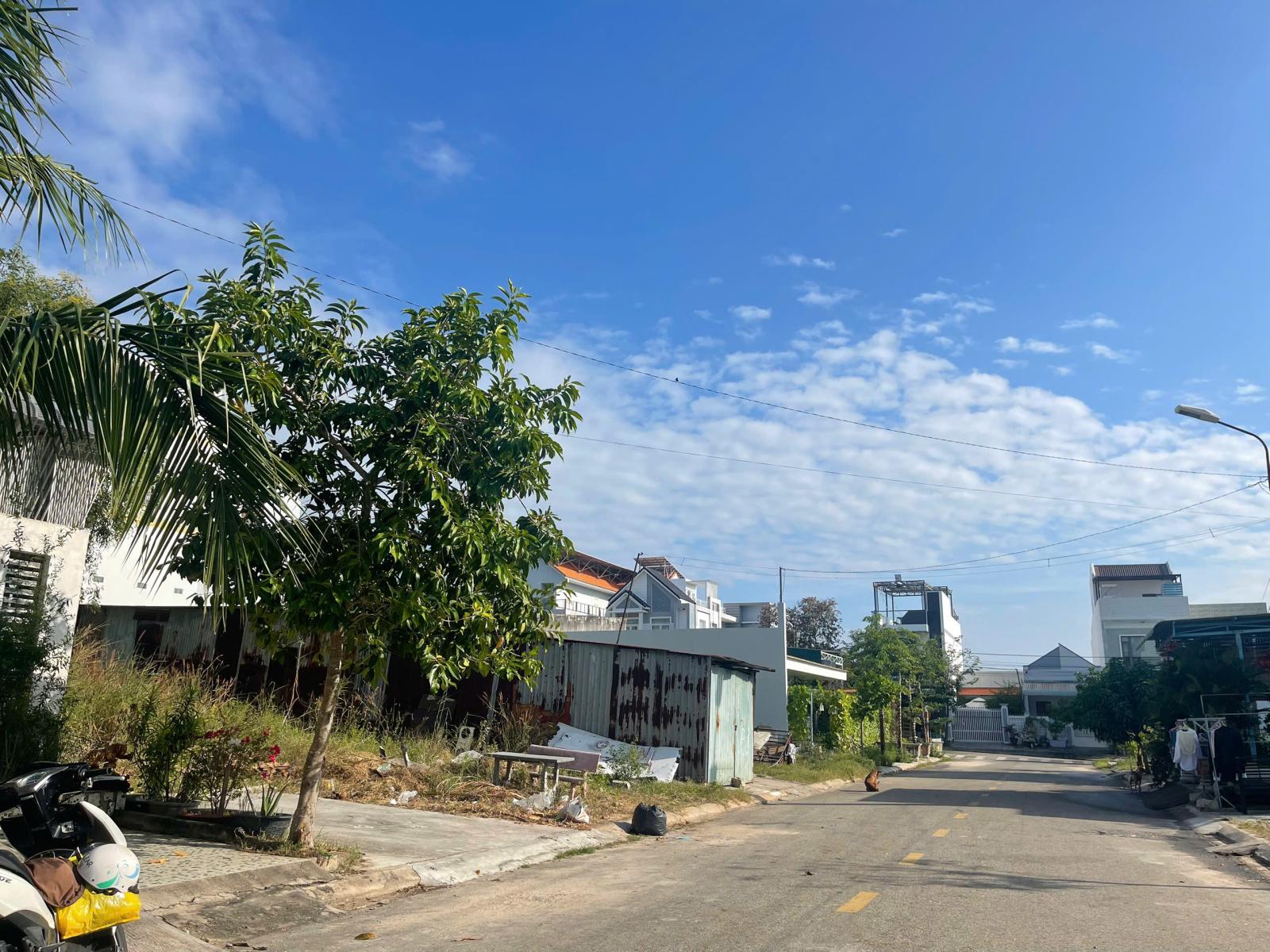 Bán 5m x 20m đất ODT Đường N5 - Tân An - Lagi KDC Nguyễn Thái Học 2.3 tỷ 15998041