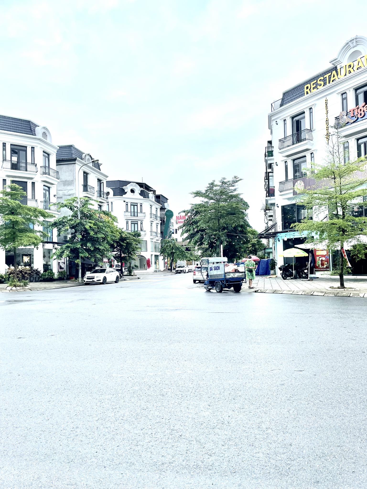 Bán nhà 5 tầng mặt phố Thành Trung,Trâu Quỳ 90m2 mặt tiền 6m siêu kinh doanh. Sầm uất 15998051