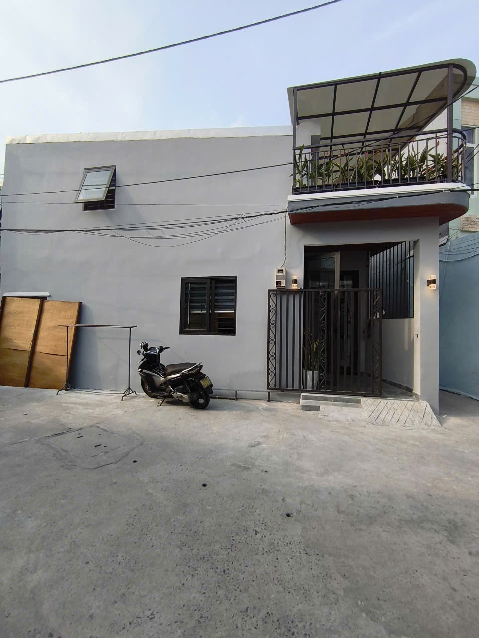 ► Góc 3 mặt kiệt Trưng Nữ Vương, Sân Cực Rộng, 50m2, 2 tầng mới, 3PN, Full Nội Thất, 3.9x tỷ 15998060