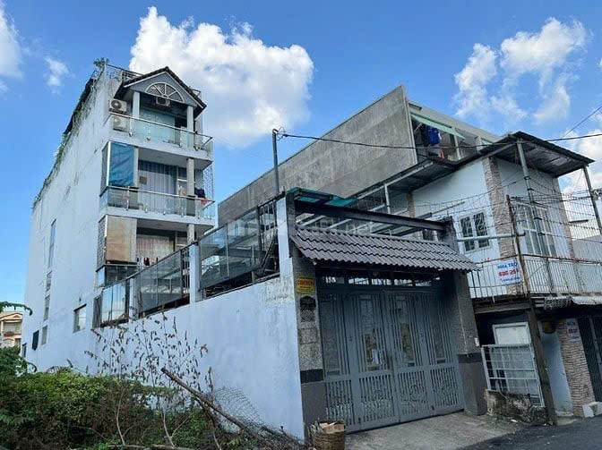 CẦN BÁN NHÀ 4 TẦNG HẺM 686 QUỐC LỘ 13 - PHƯỜNG HIỆP BÌNH PHƯỚC 15998082