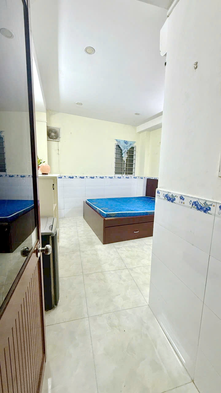 Nhà 4 tầng hẻm thông sát mặt tiền đường Dạ Nam P2Q8. Giá: 5.28 tỷ 15998104