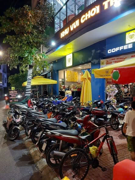 CHÍNH CHỦ CẦN SANG NHƯỢNG MÔ HÌNH CAFE & KHU VUI CHƠI TRẺ EM Địa chỉ: 364 - 366 Hoàng Văn Thụ, TP. 15998112