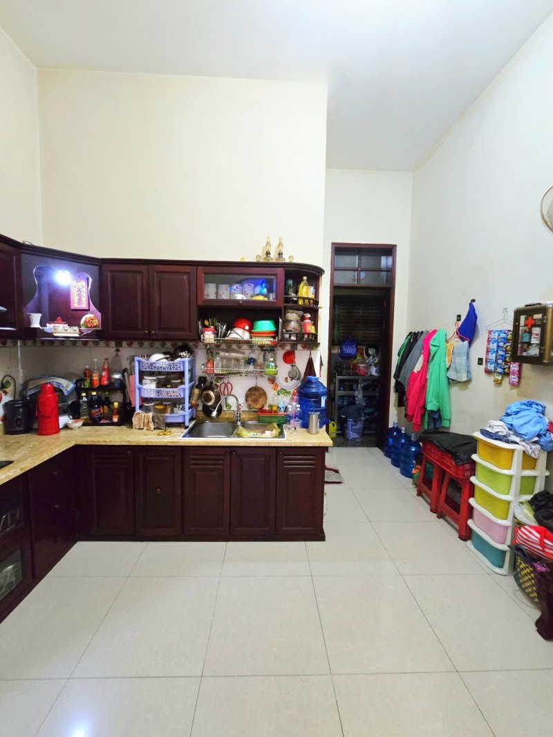 Bán nhà đường Nguyễn Duy Trinh, Phường Long Trường,  Q9, Thủ Đức, TP HCM. DT 154m2,  3 tầng, sổ 15998129