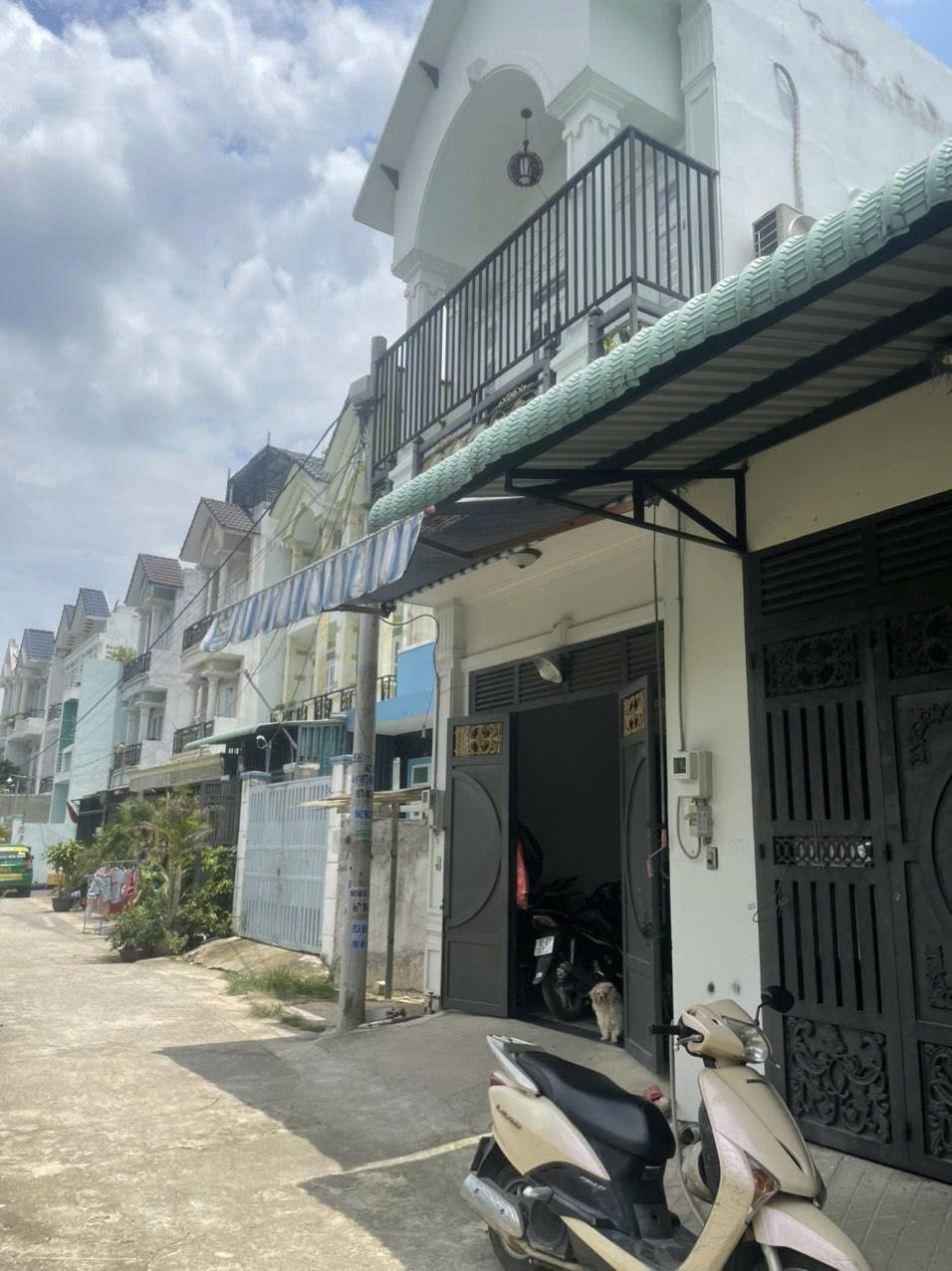 Bán nhà 1 trệt 1 lầu 4x13m giá 4,5 tỷ Đường 6m Huỳnh Thị Hai 15998145