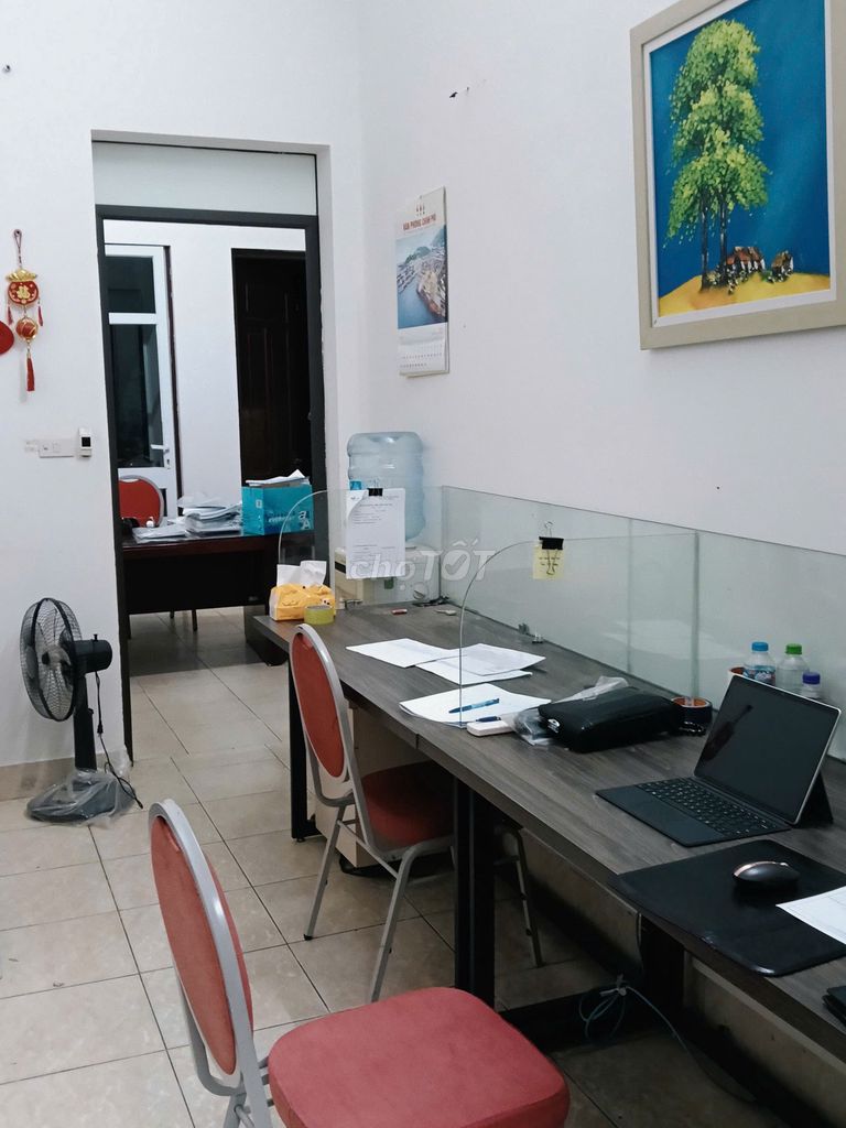 Cho thuê văn phòng tầng 1 tại chung cư Láng Hạ 15998225