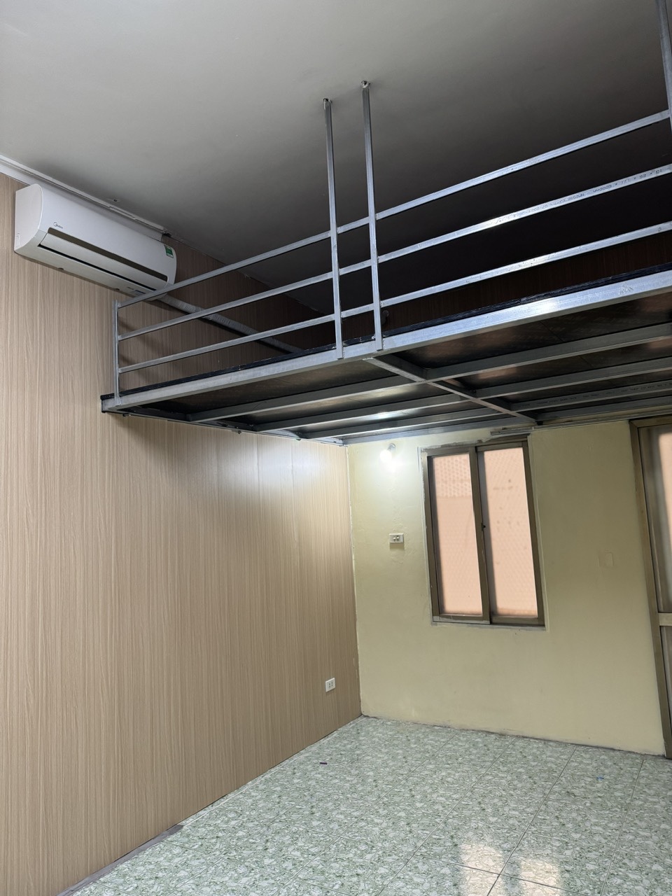 Cho thuê nhà 2 tầng Bạch Mai, gần các đại học Bách- Kinh- Xây 15998228