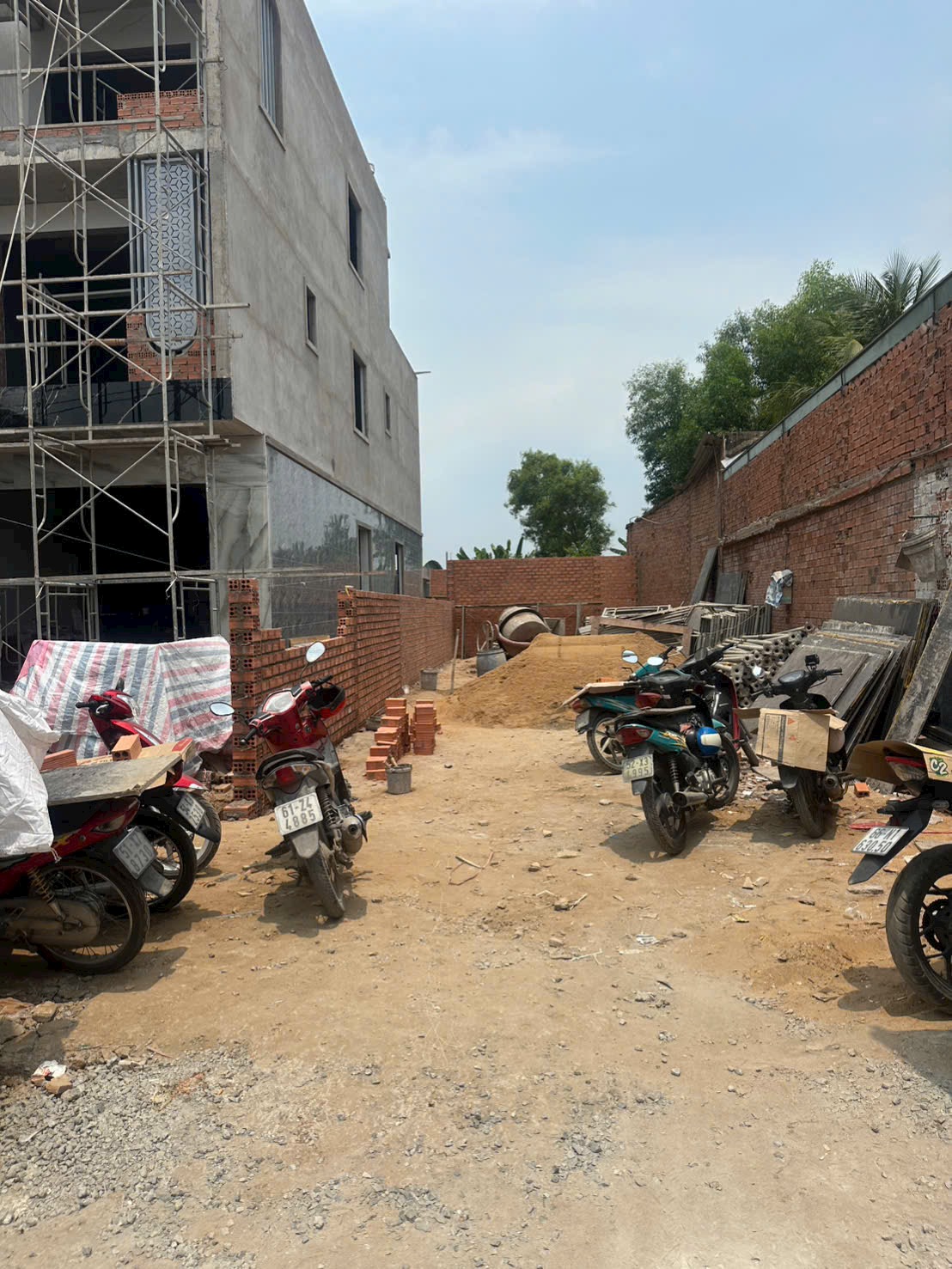 GIÁ TỐT ! MTKD NGUYỄN XIỂN - Q9 cũ - DT 160m2 (5 x 32) giá chỉ 10,5 tỷ 15998239