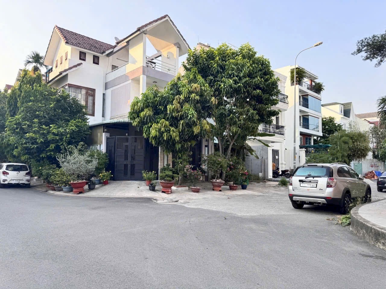 Nhà 4 tầng đường số 8 khu bên sông Hiệp Bình Chánh, DT 115,5m2 (6,8 x 17) giá 17,6 tỷ TL 15998240