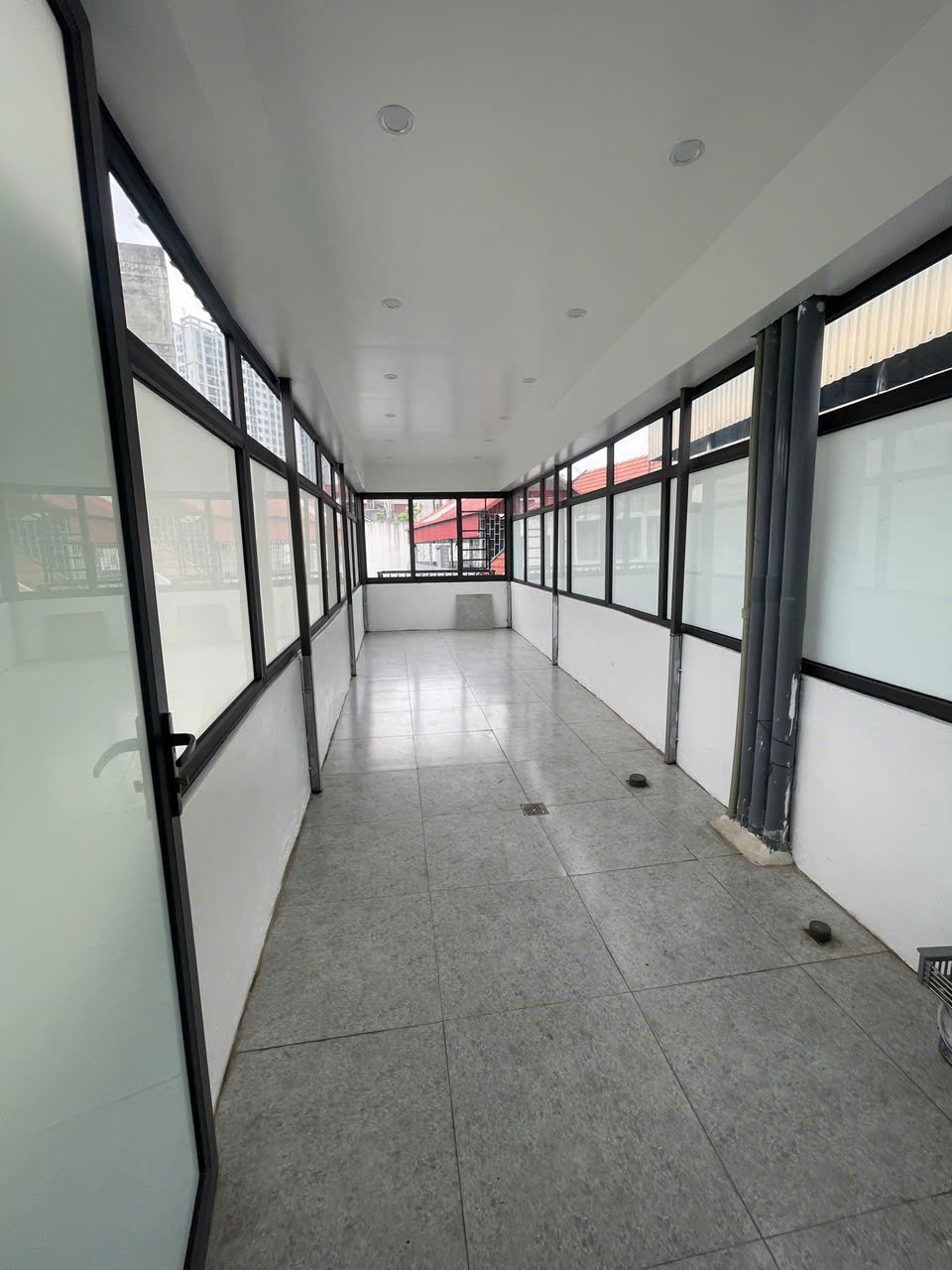 Nhà phố Hoàng Mai, mớii hoàn thiện,oto đỗ cửa  77m x 6 tầng, thang máy, Tổng 11 phòng, vừa cho thuê 15998256