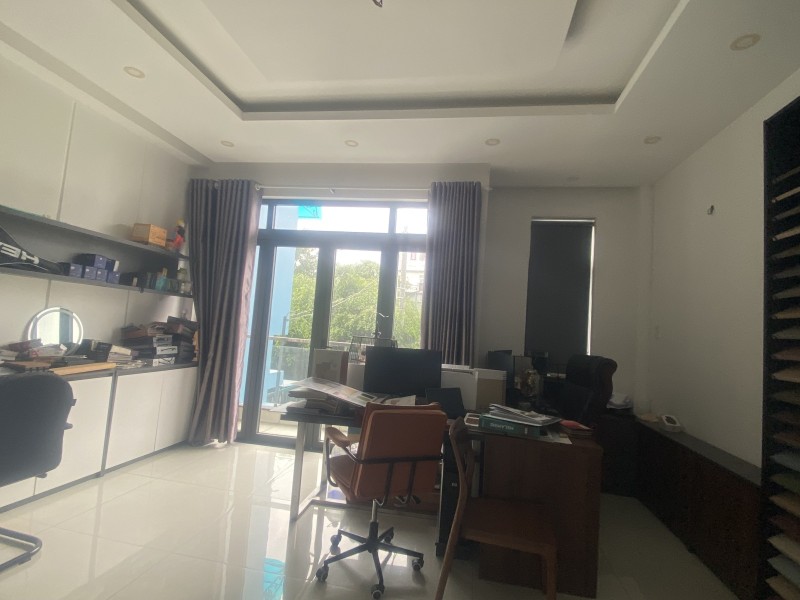 Bán nhà đường số 12, Hiệp Bình Chánh, Thủ Đức, TP HCM. DT 60m2, 4 tầng, sổ hồng. Giá 9.2 tỷ. 15998268