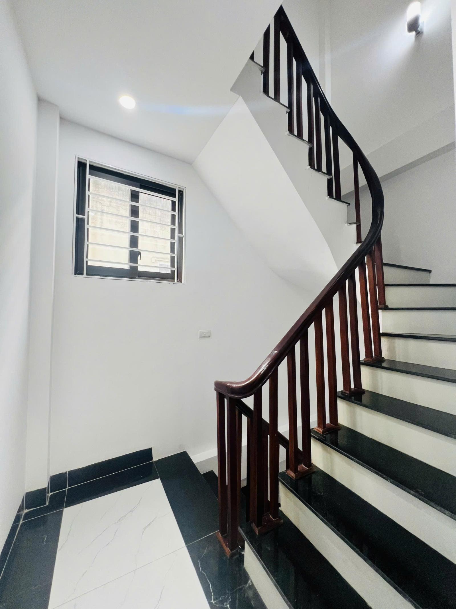 DUY NHẤT 1 CĂN HOÀNG MAI - GIÁP NHỊ 36M 5 TẦNG 4 NGỦ FULL NỘI THẤT SÁCH VALI VỀ Ở Ô TÔ ĐỖ CỬA - 15998270