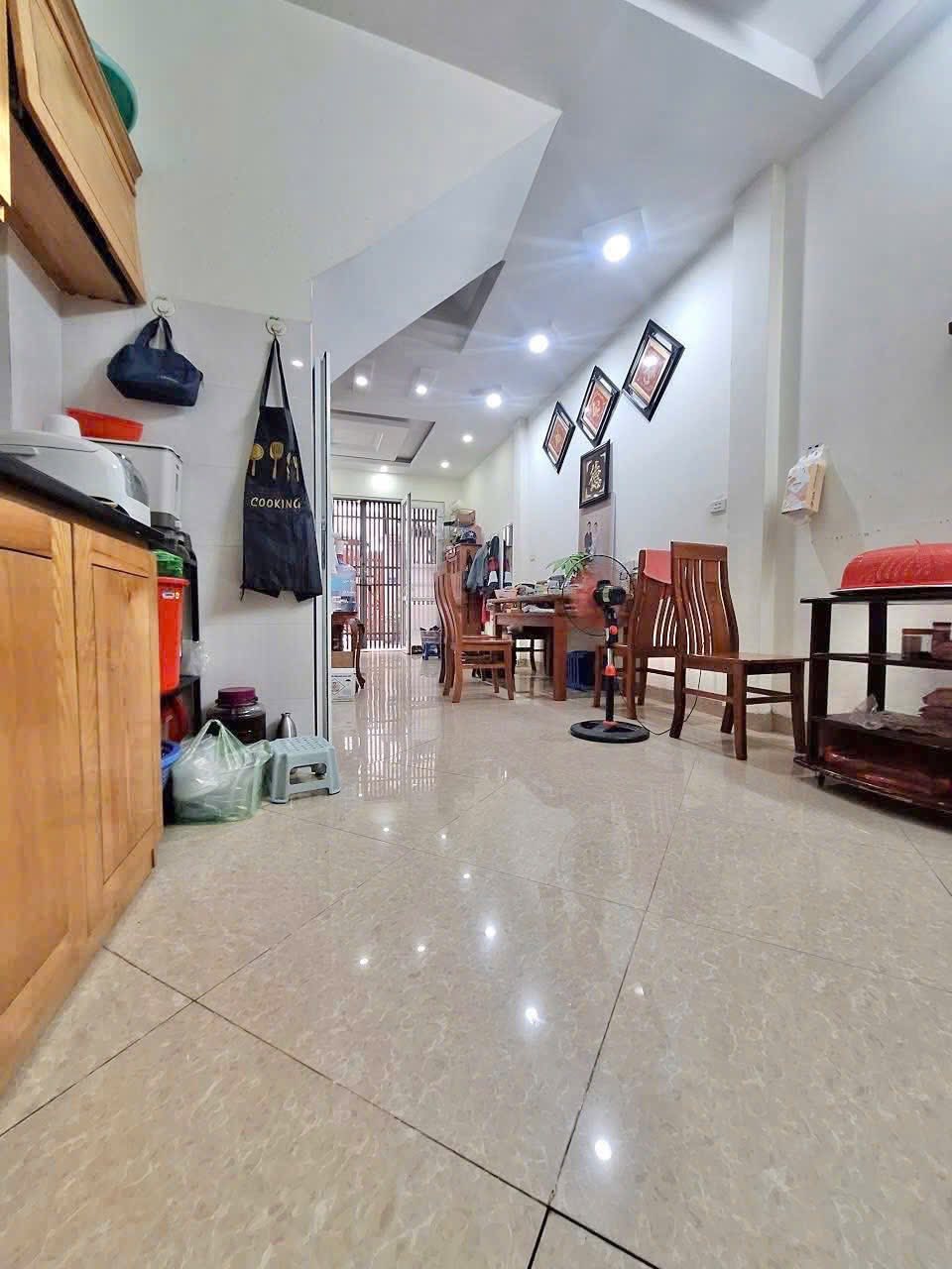 Bán nhà phố Nguyễn Khánh Toàn, Cầu Giấy, ô tô lừi cửa, kinh doanh, 48m, 5 tầng, 13.4 tỷ 15998275