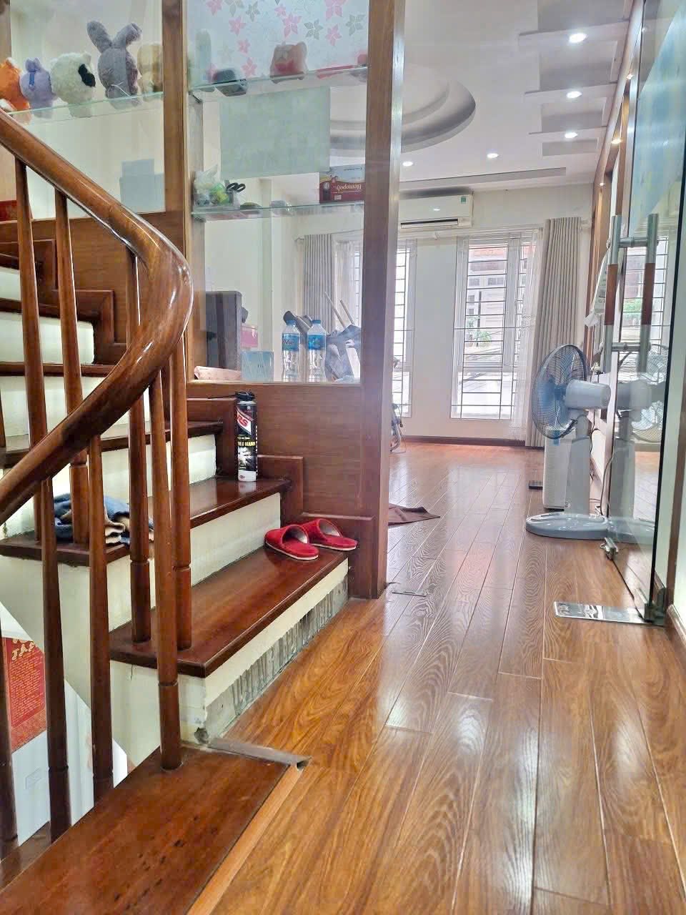 Bán nhà phố Nguyễn Khánh Toàn, Cầu Giấy, ô tô lừi cửa, kinh doanh, 48m, 5 tầng, 13.4 tỷ 15998275