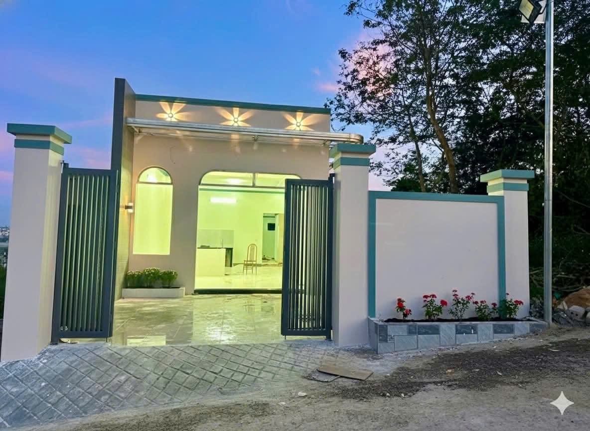 Bán nhà đẹp - Giá tốt - Vị trí trung tâm Bảo Lộc - Sổ riêng, dọn vào ở ngay, tiềm năng tăng giá cao 15998323