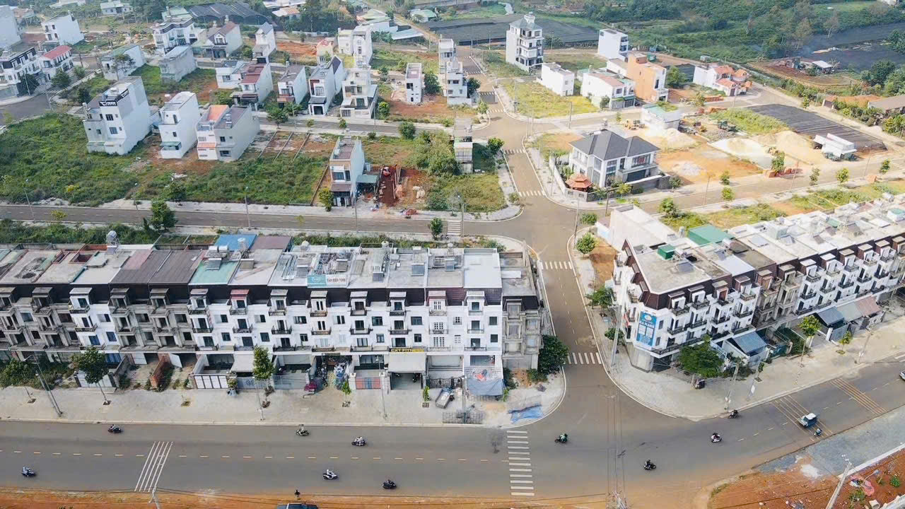Bán nhà đẹp - Giá tốt - Vị trí trung tâm Bảo Lộc - Sổ riêng, dọn vào ở ngay, tiềm năng tăng giá cao 15998323