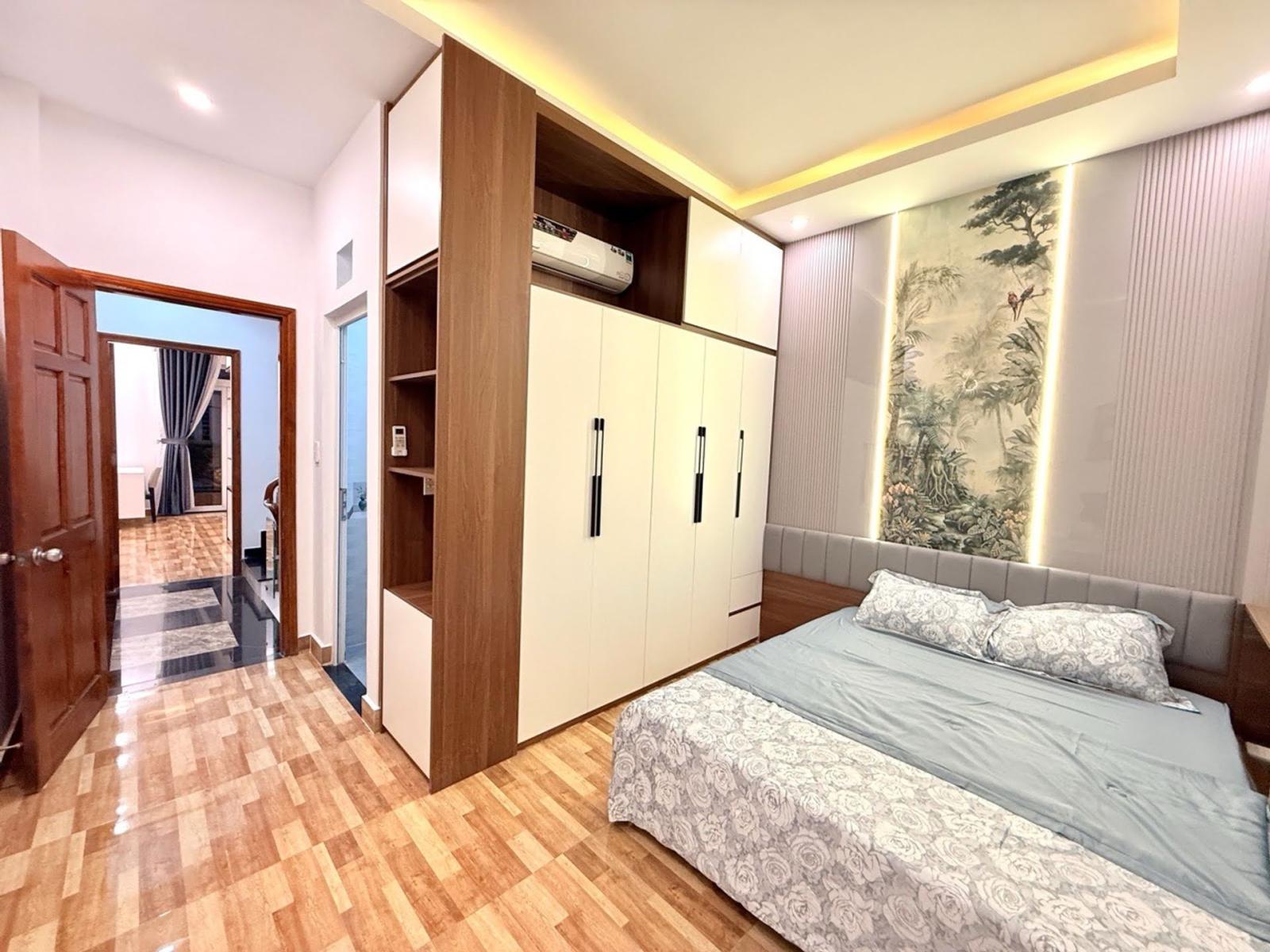 Bán nhà hẻm xe hơi Phan Huy Ích, Gò Vấp, đối diện Emart, 56m²,5 tầng, 5PN, 6.8 tỷ TL 15998340