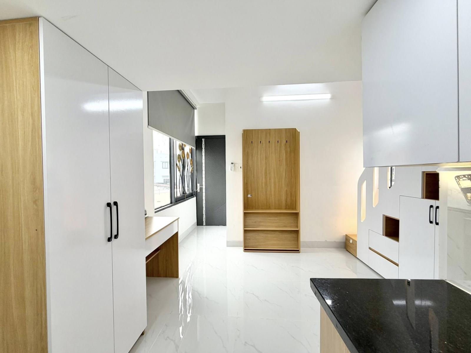 (Tin thật 100%) Bán tòa CHDV 178m2 x 30 phòng tại Dương Quảng Hàm - Dòng tiền 2,4 tỷ ~ 9,5%/năm 15998363