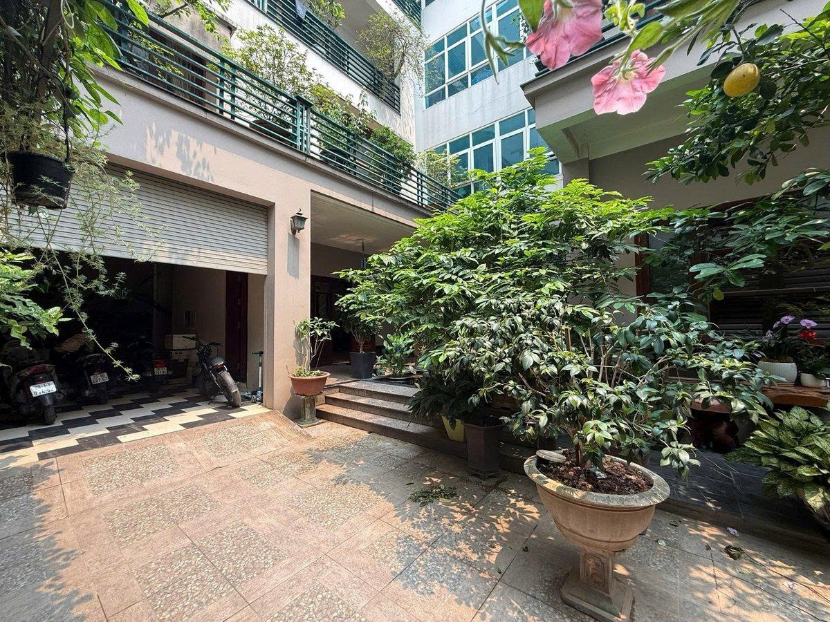 LẠC LONG QUÂN, DINH THỰ VIEW HỒ TÂY, TÀI SẢN GIỮ GIÁ BỀN VỮNG
Bán biệt thự Lạc Long Quân, Tây Hồ – 15998368