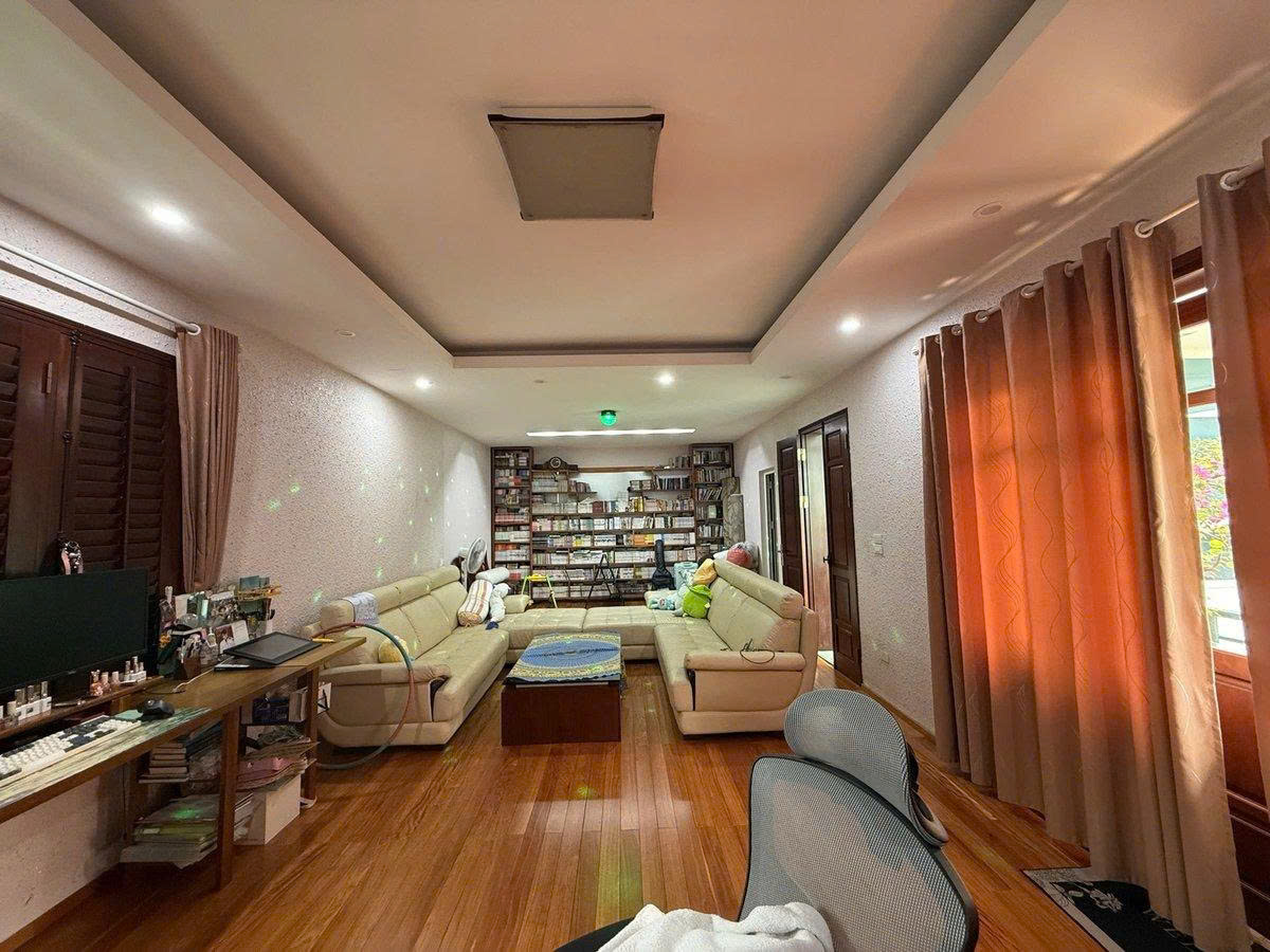 LẠC LONG QUÂN, DINH THỰ VIEW HỒ TÂY, TÀI SẢN GIỮ GIÁ BỀN VỮNG
Bán biệt thự Lạc Long Quân, Tây Hồ – 15998368