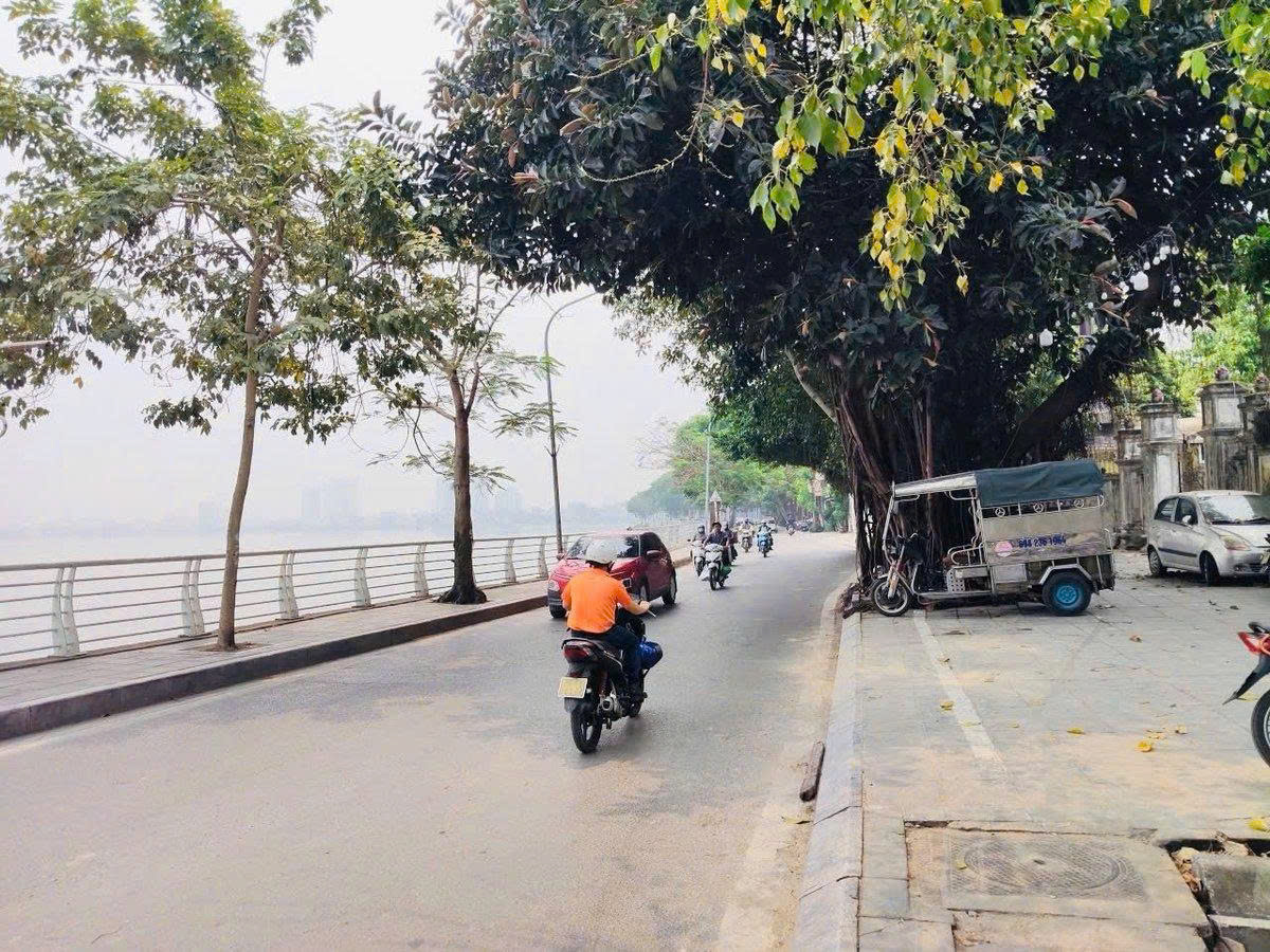 LẠC LONG QUÂN, DINH THỰ VIEW HỒ TÂY, TÀI SẢN GIỮ GIÁ BỀN VỮNG
Bán biệt thự Lạc Long Quân, Tây Hồ – 15998368