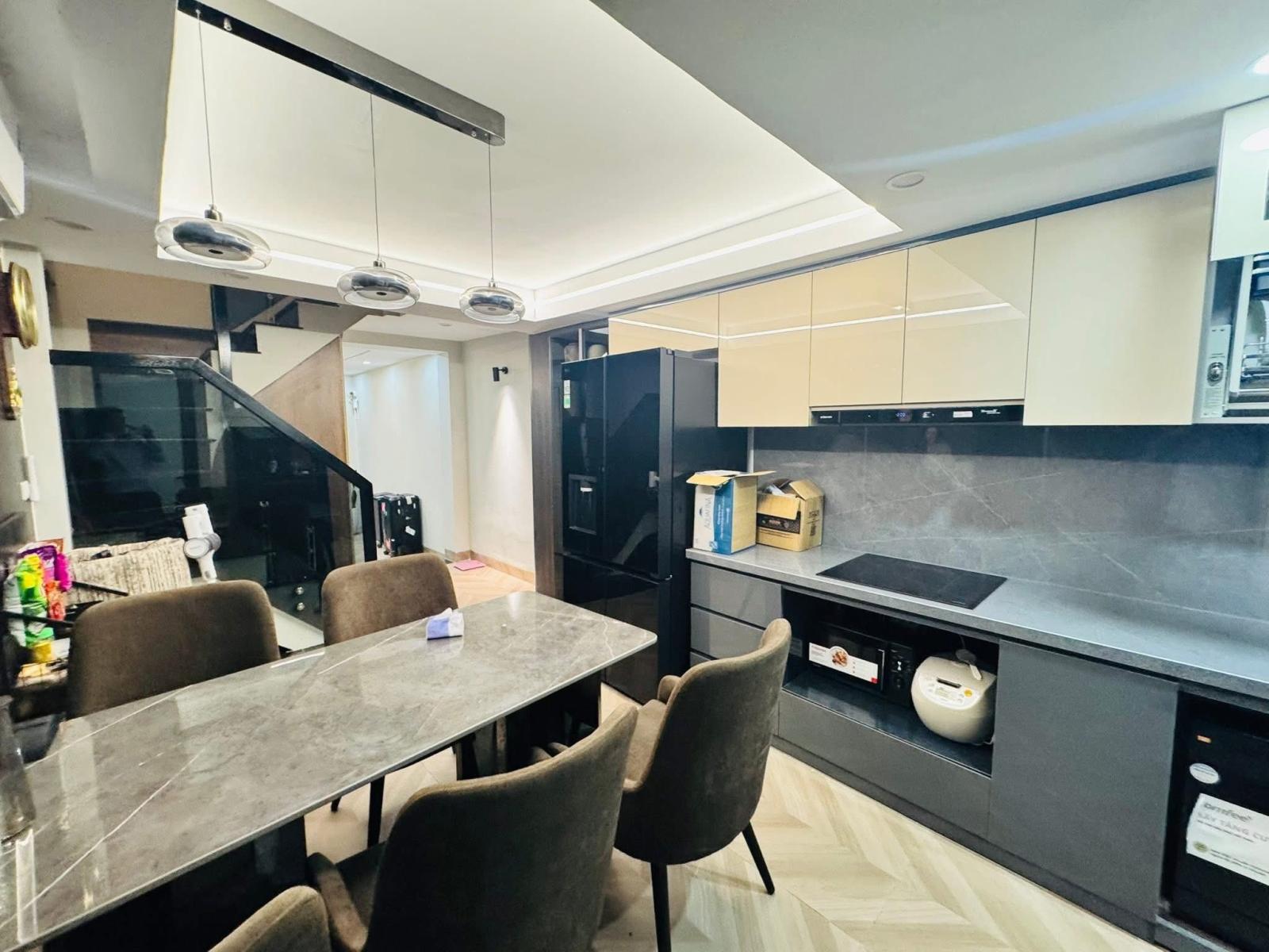 Bán nhà phố Giang Văn Minh, Ba Đình, dân xây, gần phố, hai thoáng, 37m, 5 tầng, 9.5 tỷ 15998379