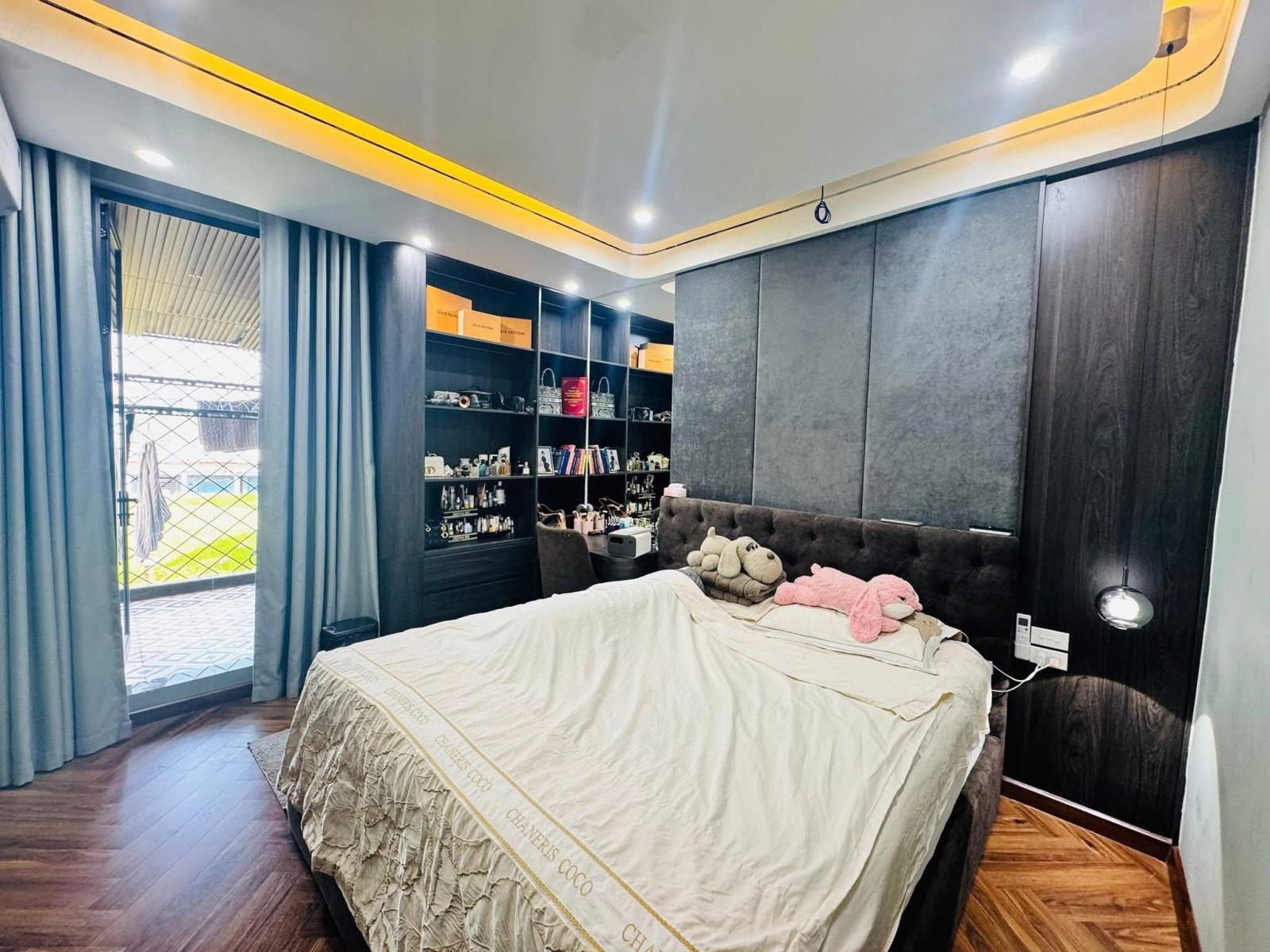 Bán nhà phố Giang Văn Minh, Ba Đình, dân xây, gần phố, hai thoáng, 37m, 5 tầng, 9.5 tỷ 15998379