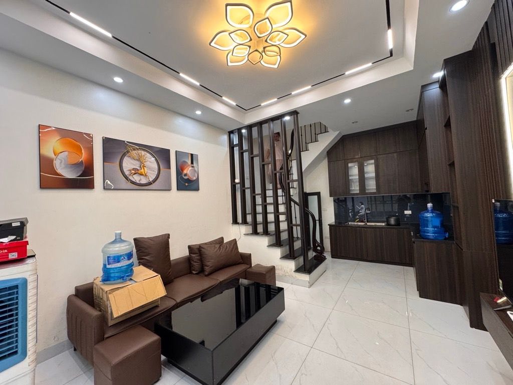 Bán nhà phố Nguyễn Chí Thanh, Ba Đình, ô tô đỗ cửa, nhà xây mới, 35m, 5 tầng, 11 tỷ 15998383