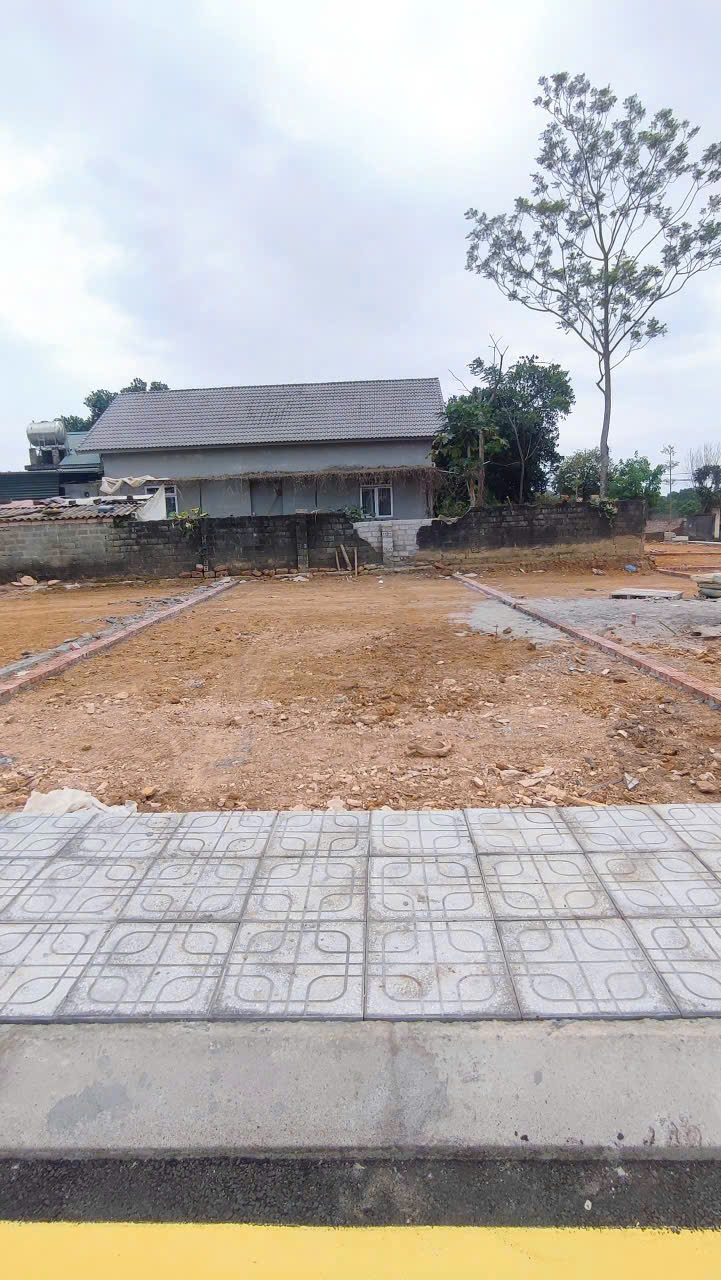 Bán đất sổ đỏ 102m2, Cổ Đông, Sơn Tây, Hà Nội. Giá 3.2 tỷ. LH: [Số điện thoại] 15998434