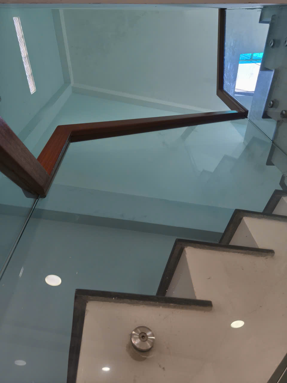 ► Góc Kiệt Ô tô thẳng thông Lê Đình Lý 40.3m2, 2 tầng đúc, kinh doanh tốt, 3.xx tỷ 15998458