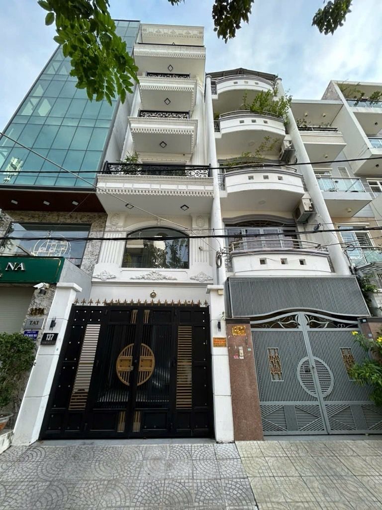 Bán nhà mặt tiền 5 tầng xe hơi Âu Dương Lân ngay chợ Rạch Ông 9 tỷ nhỉnh - 0931172218 15998490