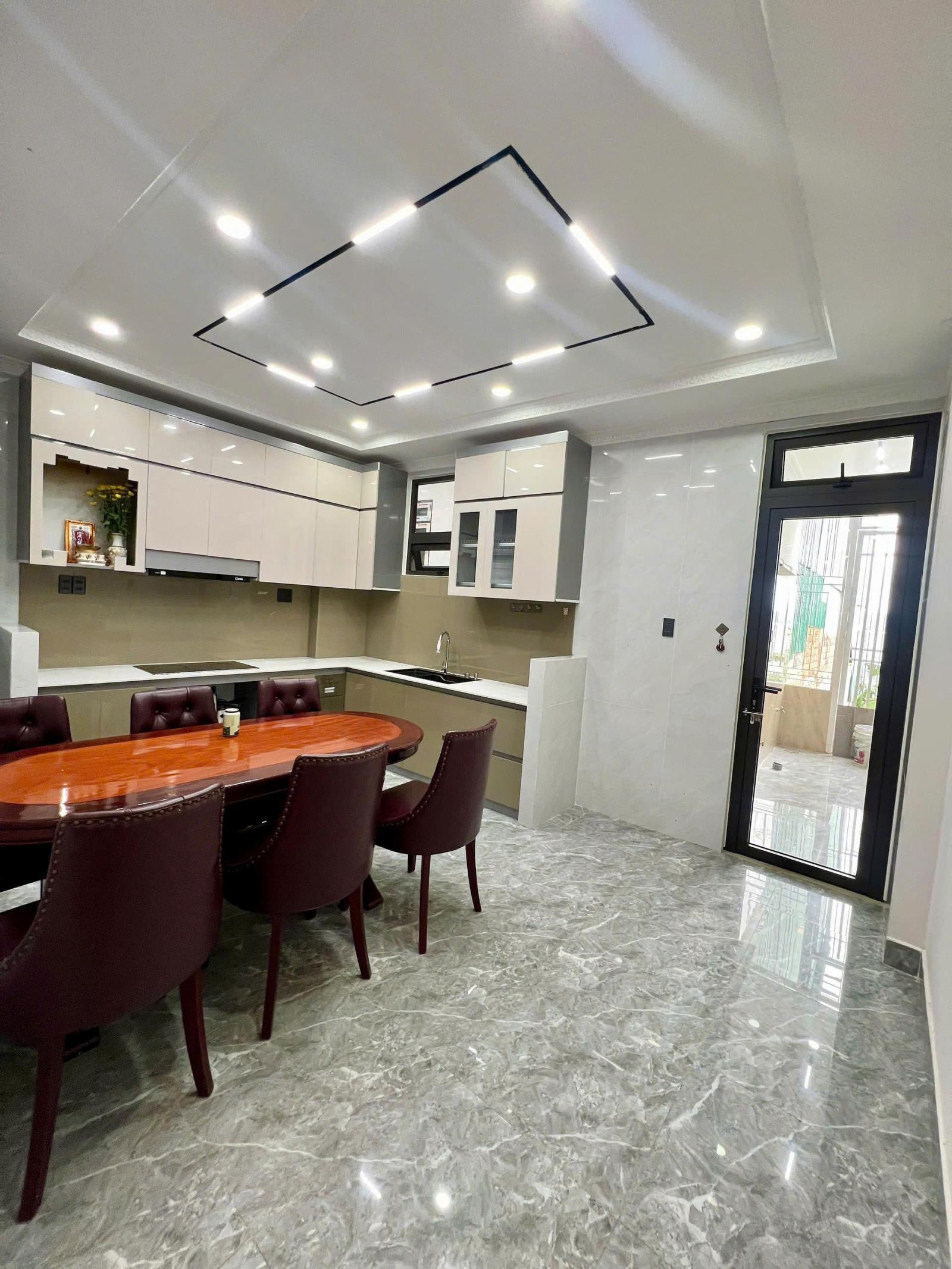 Cho thuê nhà đường Huyền Trân Công Chúa phường 4 Đà Lạt giá 16 triệu 15998510