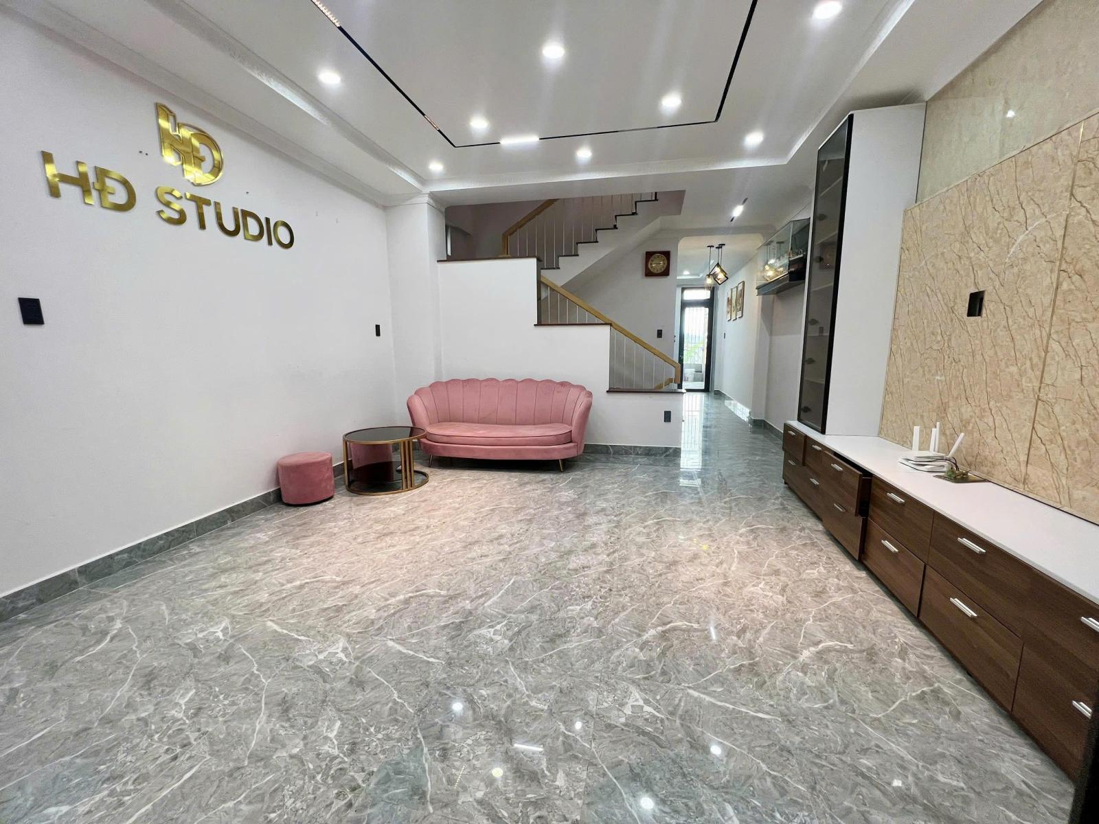Cho thuê nhà đường Huyền Trân Công Chúa phường 4 Đà Lạt giá 16 triệu 15998510