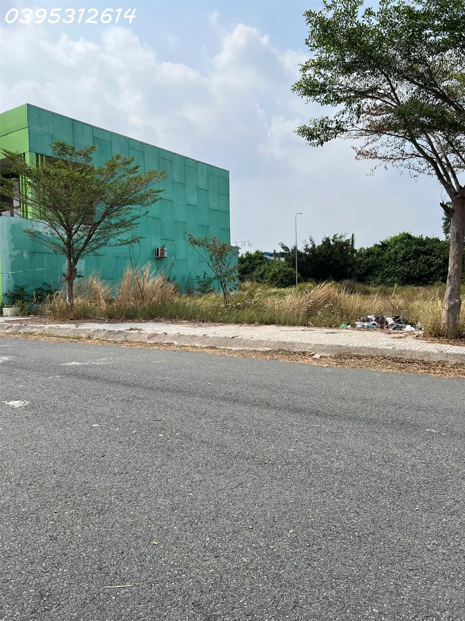 Bán đất nền đẹp khu dân cư Tân Đô 6x19m view hồ 15998525