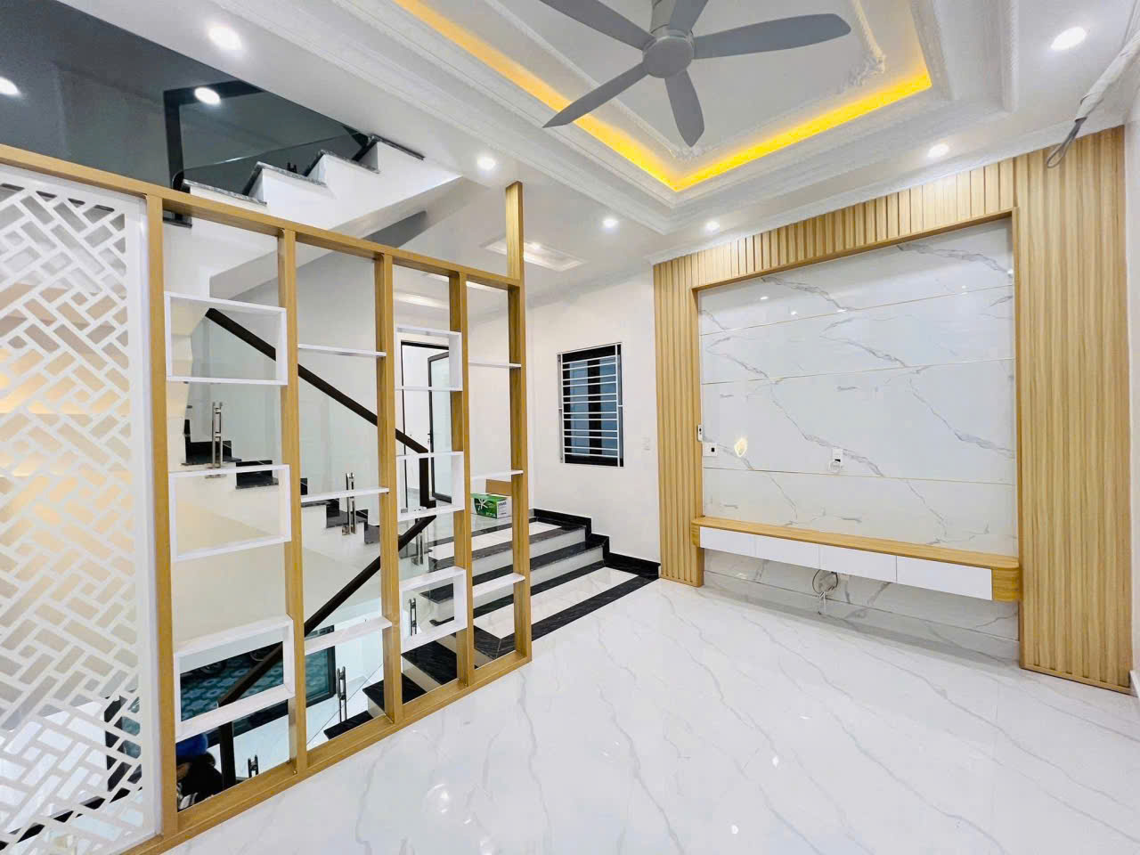 Bán nhanh nhà 4 tầng 40m2 tại Bình Kiều, Đông Hải, Hải Phòng - Oto đỗ gần nhà ngõ thông thương 15998585