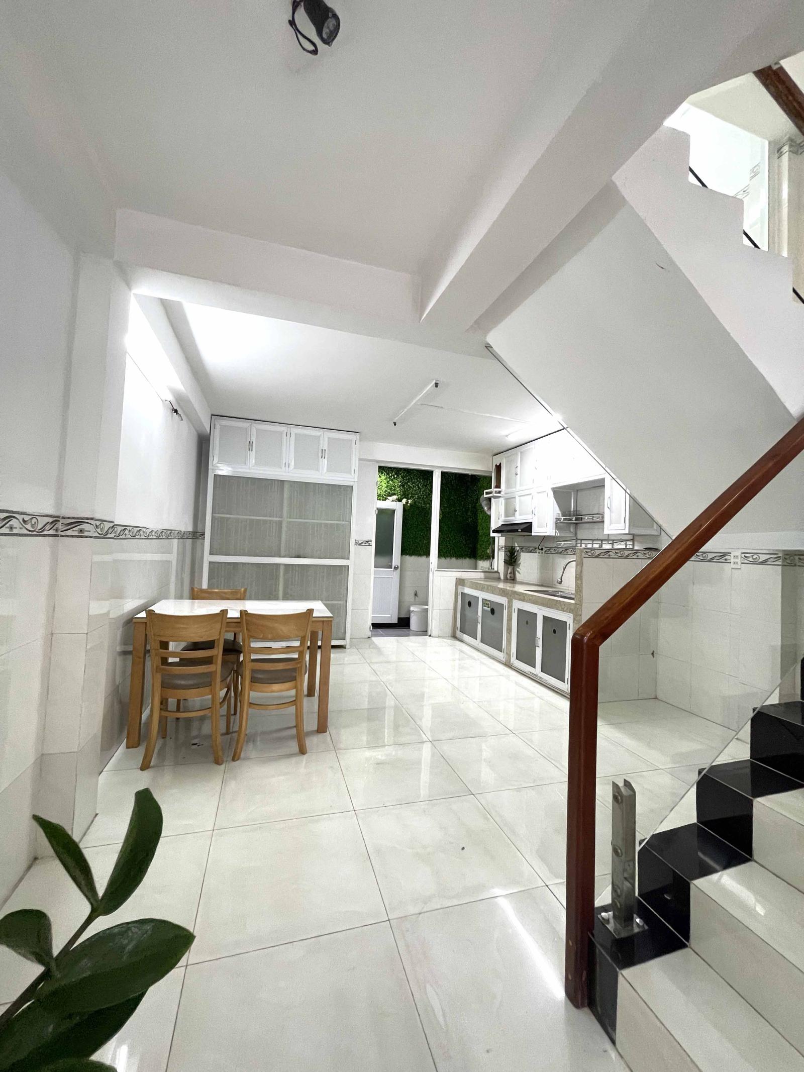 Bán Nhà Gần Phạm Văn Đồng – Linh Đông 50M² – 3 Tầng Hiện Đại – Hẻm Ô Tô 8M – Giá 6.6 Tỷ 15998606