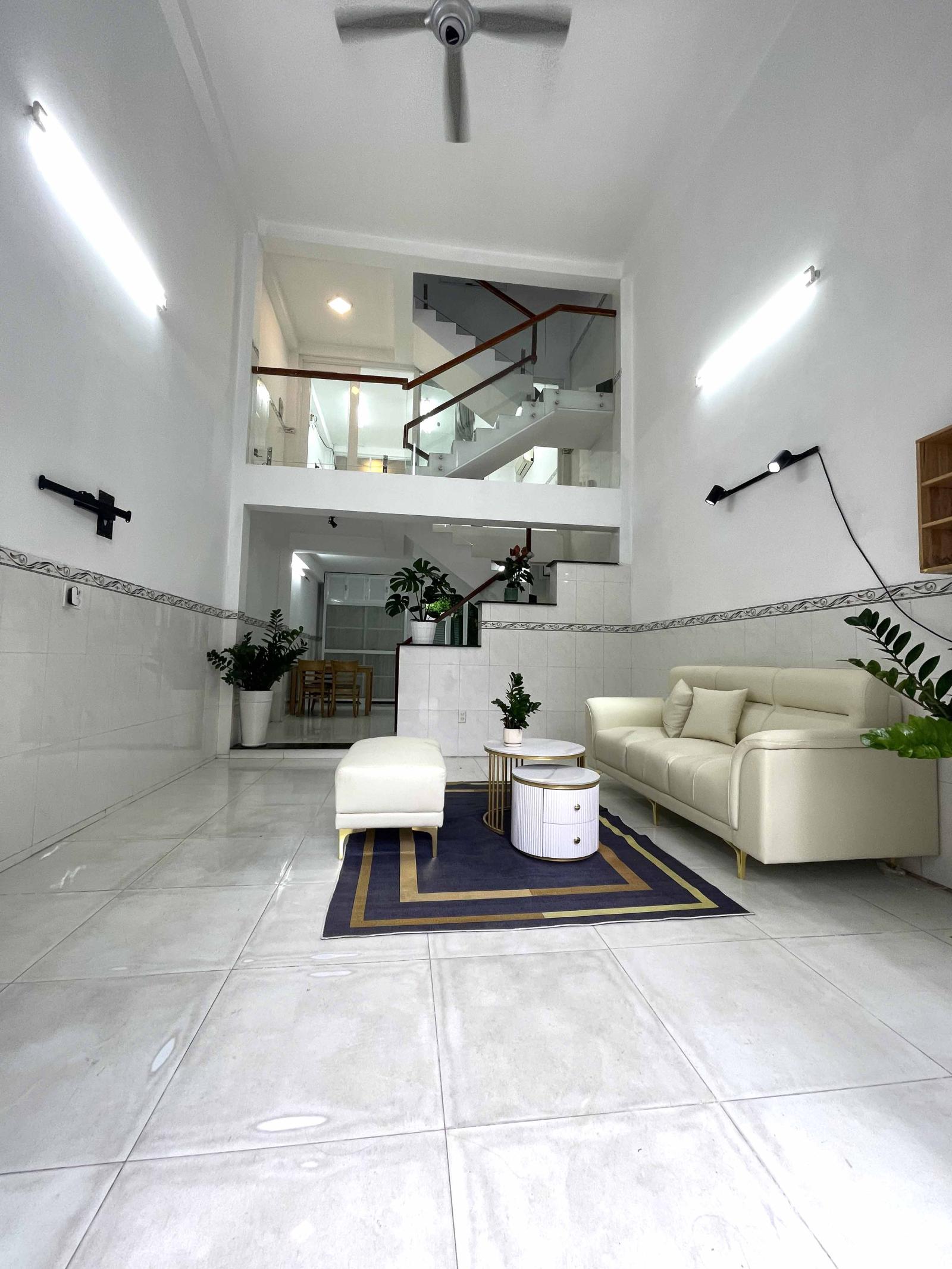 Bán Nhà Gần Phạm Văn Đồng – Linh Đông 50M² – 3 Tầng Hiện Đại – Hẻm Ô Tô 8M – Giá 6.6 Tỷ 15998606