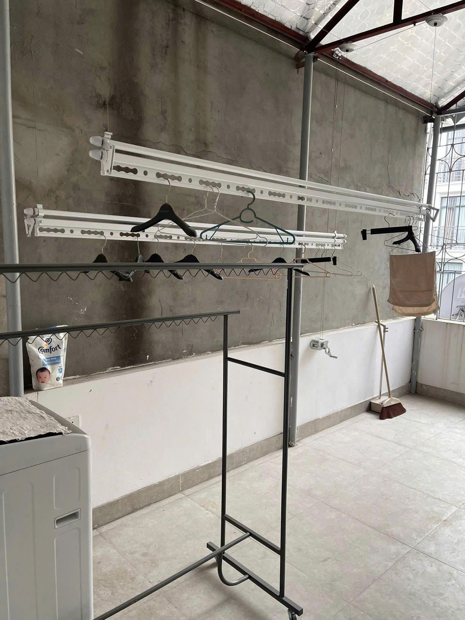 Cho thuê nhà ngõ Đội Cấn 40m2 x 4 tầng, 5 ngủ, 16.5 triệu vào ngay 15998609