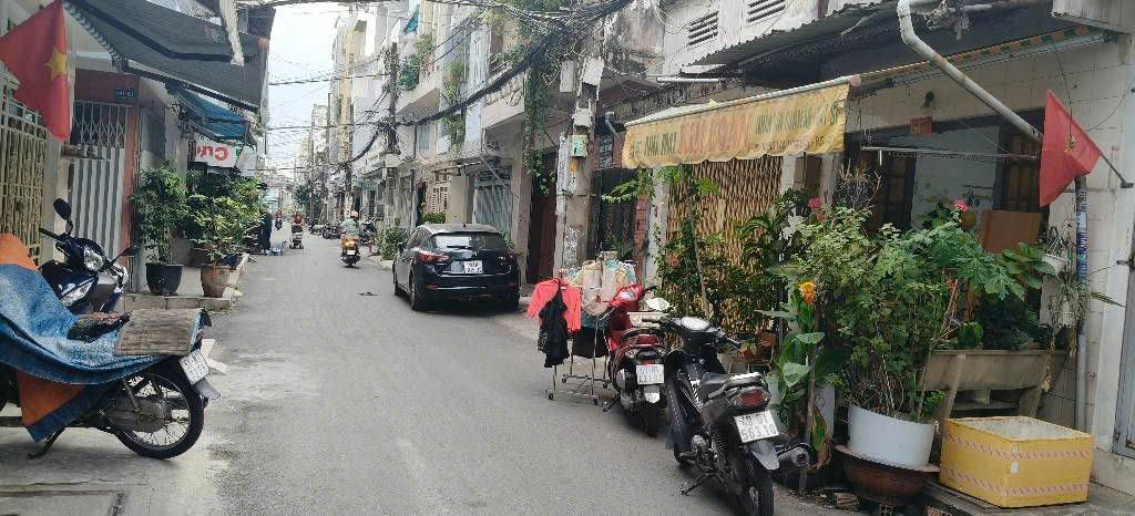 NHÀ QUẬN 11 - GIÁ SỐC - GẦN LẠC LONG QUÂN - KHU ĐÔNG DÂN - CHO THUÊ TỐT - DÒNG TIỀN ỔN ĐỊNH 15998621