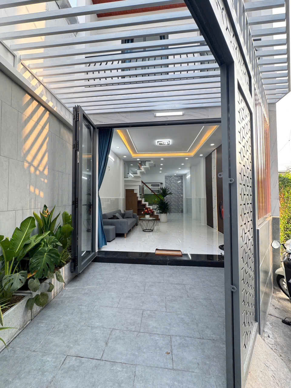 4 tỷ nhỉnh . BÌNH TÂN.Nhà mới xây,gần Chợ Phú Lâm, giáp Q6, Tên Lửa, hẻm thông thoáng- 3 tầng , 15998633