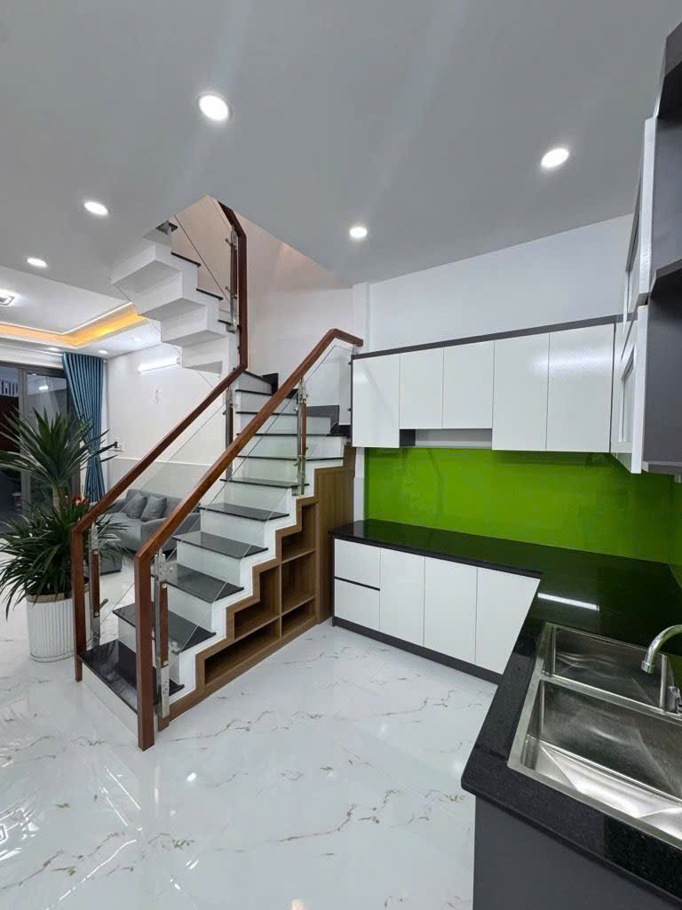 4 tỷ nhỉnh . BÌNH TÂN.Nhà mới xây,gần Chợ Phú Lâm, giáp Q6, Tên Lửa, hẻm thông thoáng- 3 tầng , 15998633