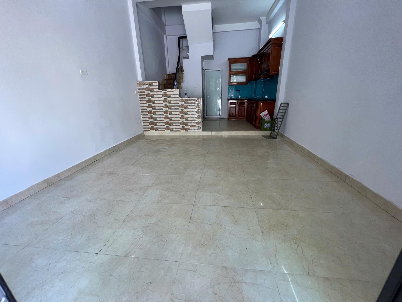 CC cần cho thuê nhà ngõ Minh Khai 32m² x 3,5 tầng, 3PN, 3WC  13 triệu/tháng 15998634