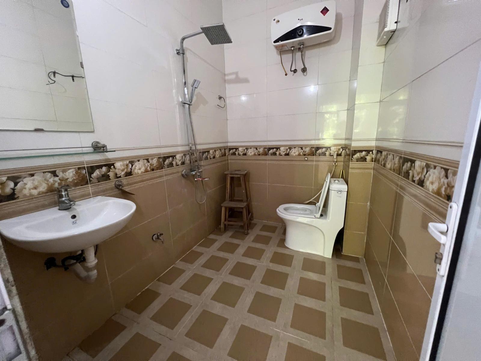 CC cần cho thuê nhà ngõ Minh Khai 32m² x 3,5 tầng, 3PN, 3WC  13 triệu/tháng 15998634