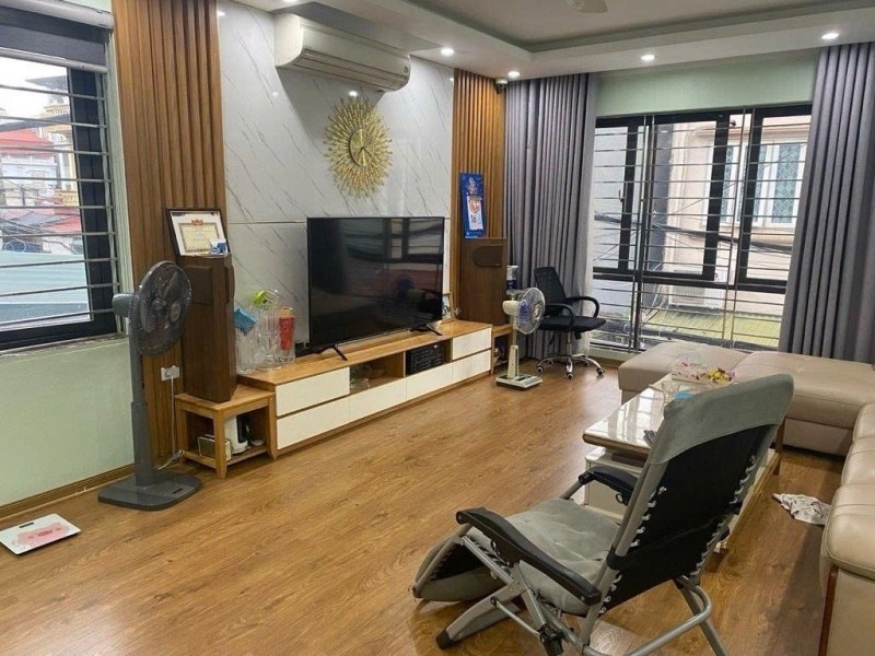 Bán nhà Phố Trạm,Long Biên 5 tầng,60m,mt4.6m oto tránh nhỉnh 17 tỷ 15998638
